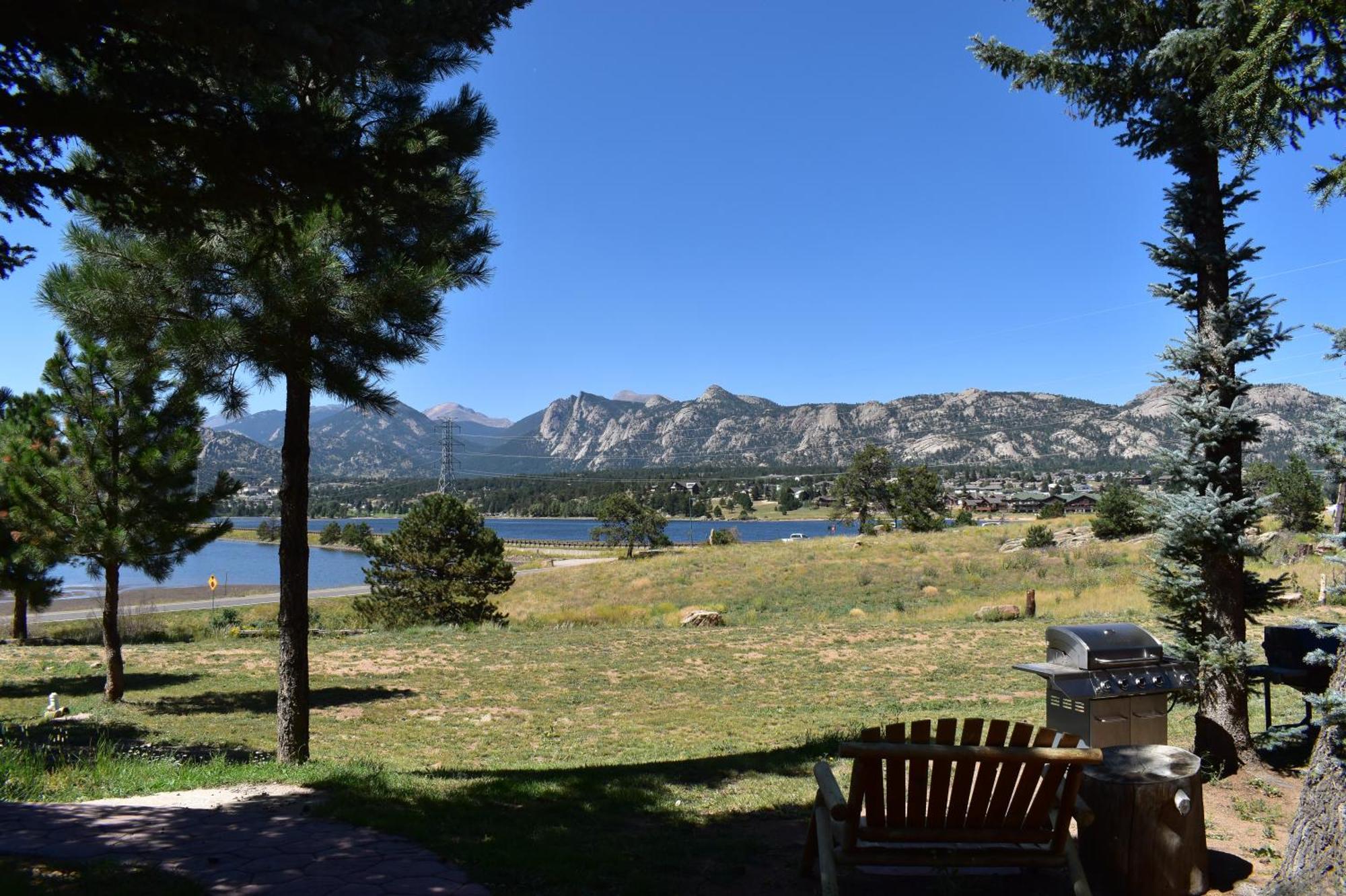 Hotel Estes