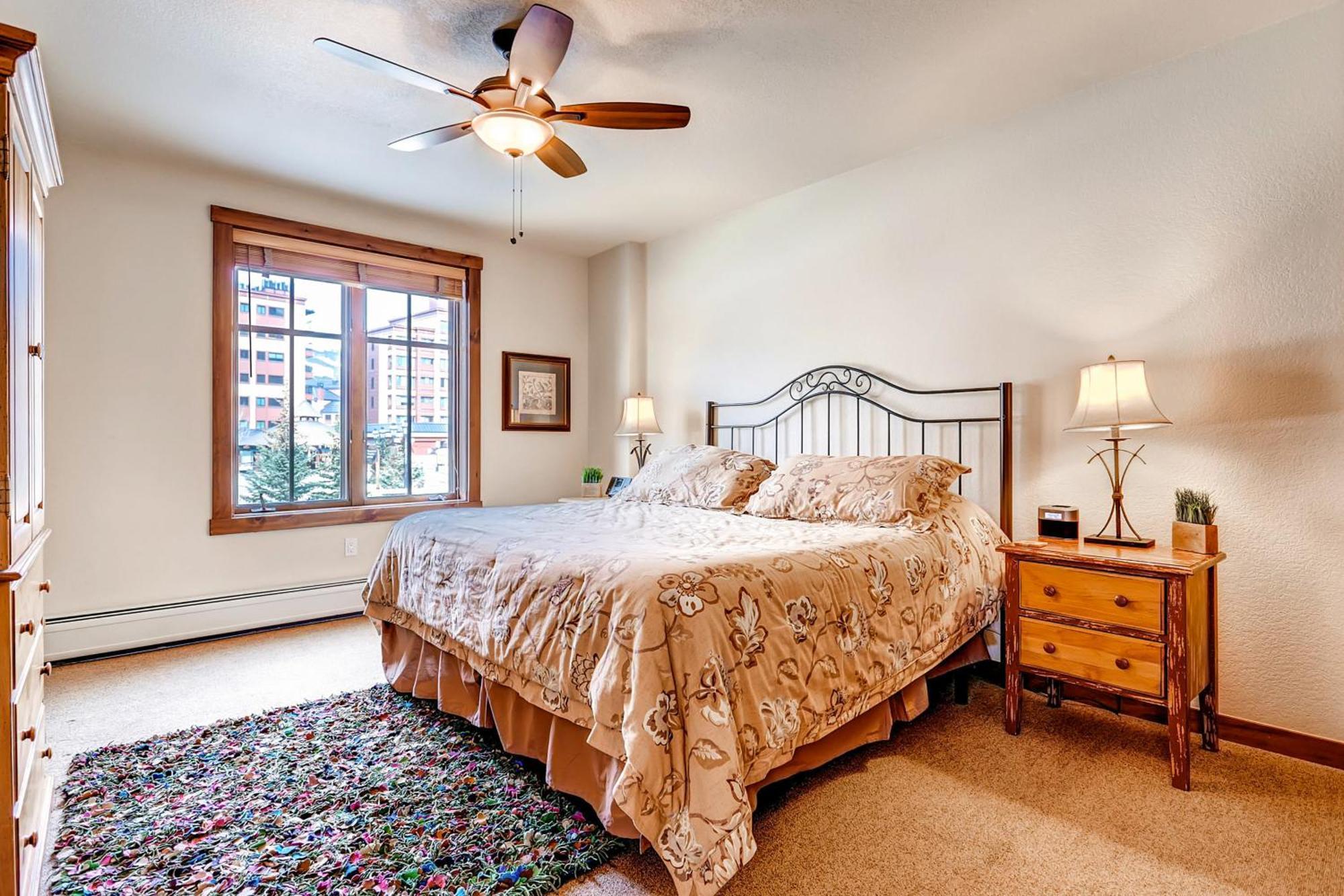 Main Street Station Apartment *