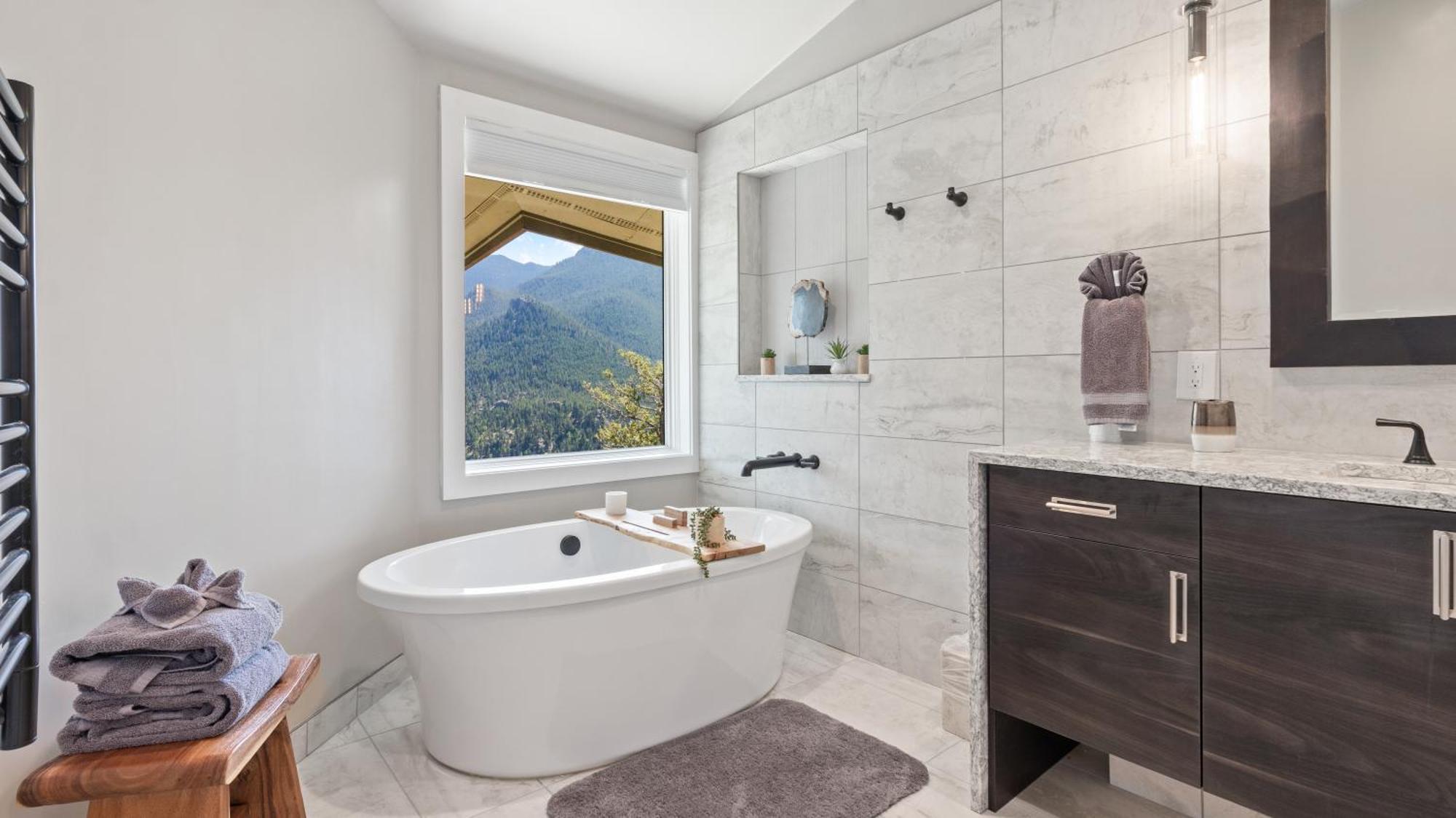 Casa De Cristal-epic Views-hottub-sauna-sleeps 10-luxury Linens-stocked Kitchen Holiday home *
