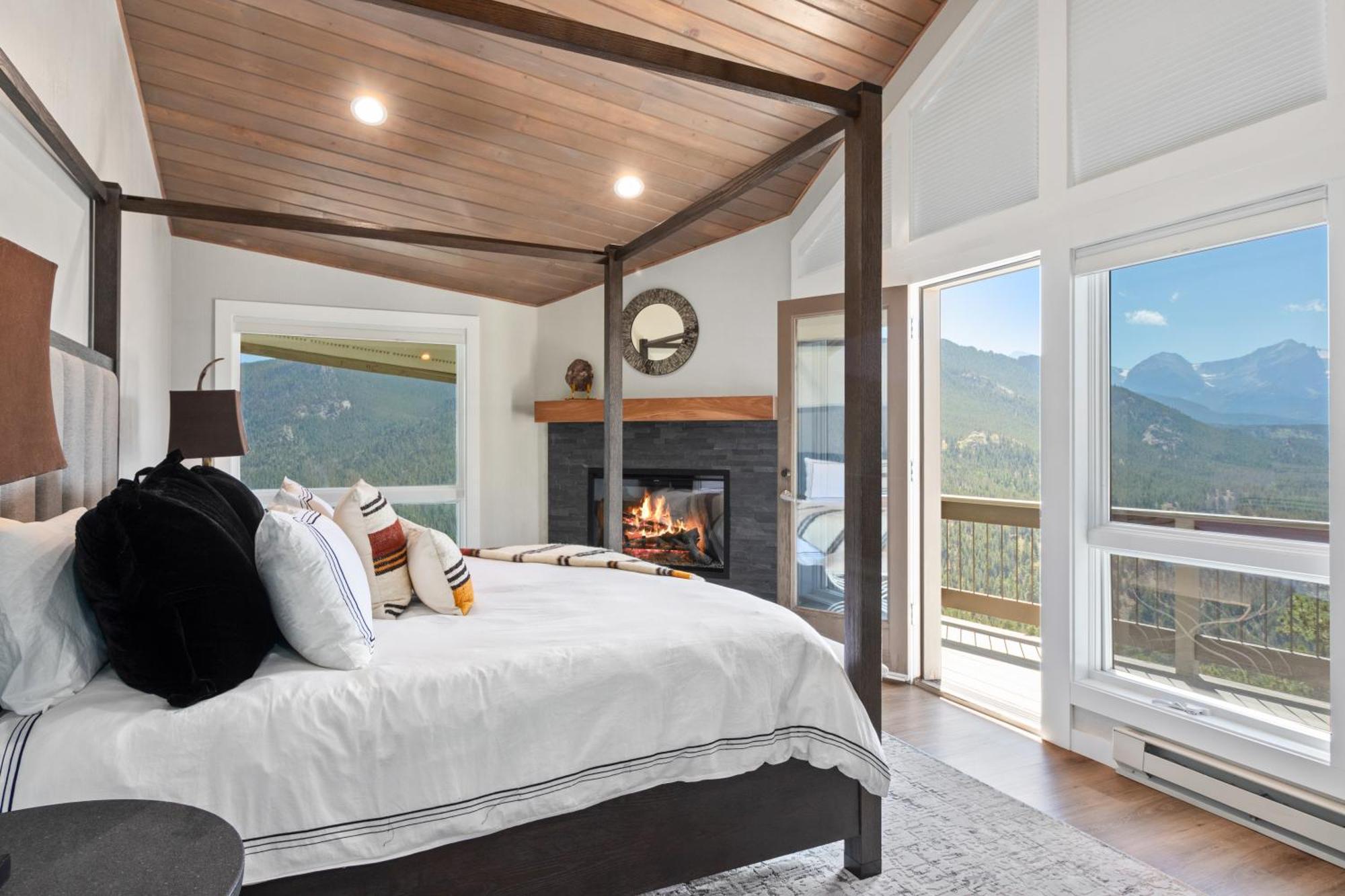 Casa De Cristal-epic Views-hottub-sauna-sleeps 10-luxury Linens-stocked Kitchen *