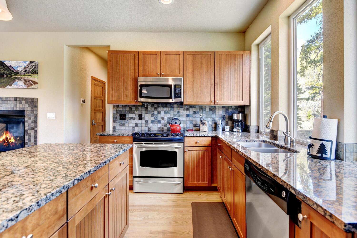 Luxury 68 / Great Views / Price - $500 Free Activities Daily Holiday home *