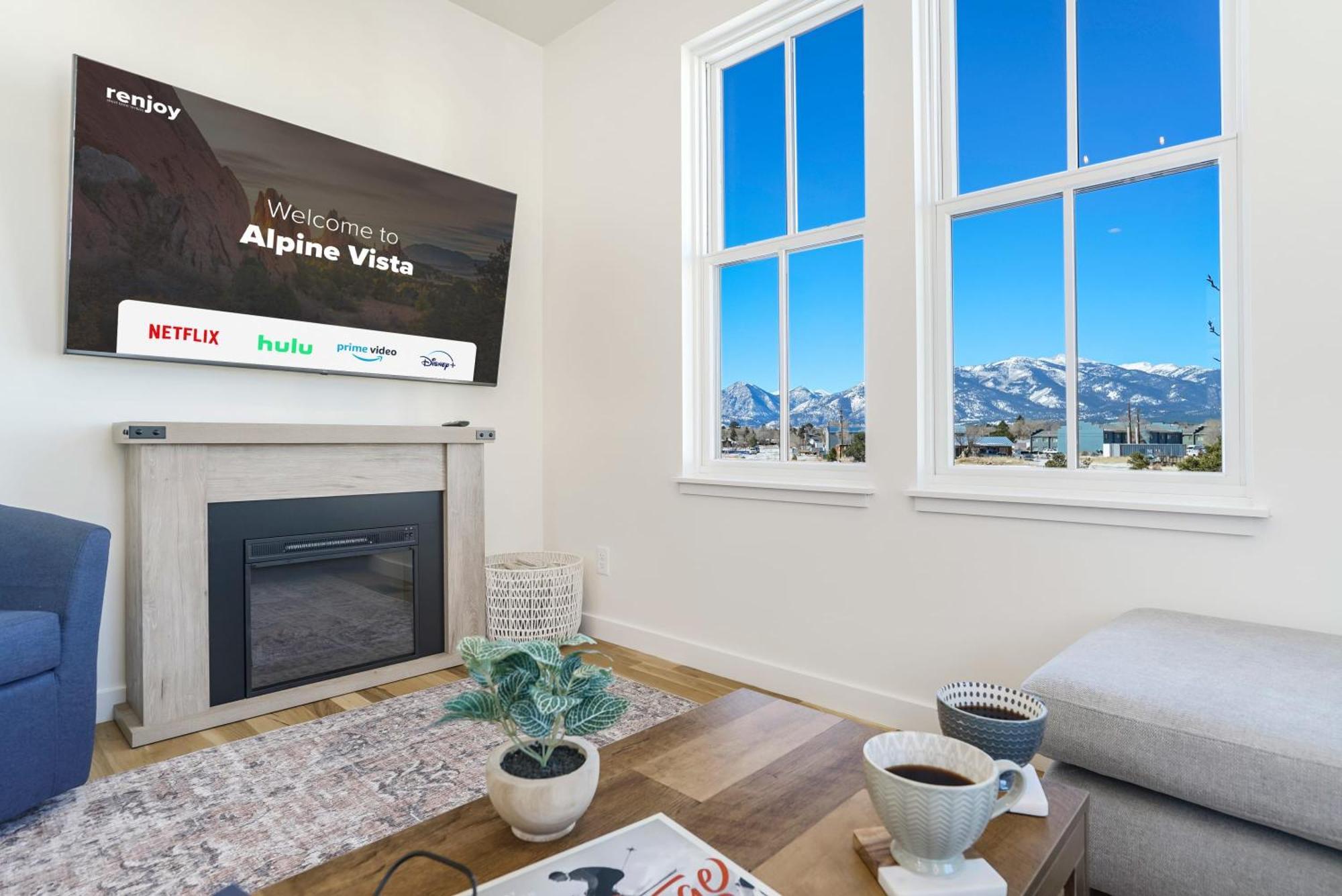 Alpine Vista Short Walk Downtown & Stunning Views Holiday home *