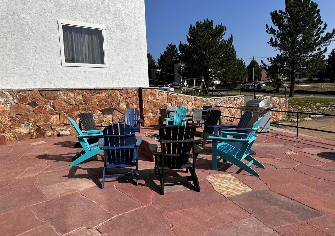 Hotel Expedition At Rocky Mtn National Park (adults Only)