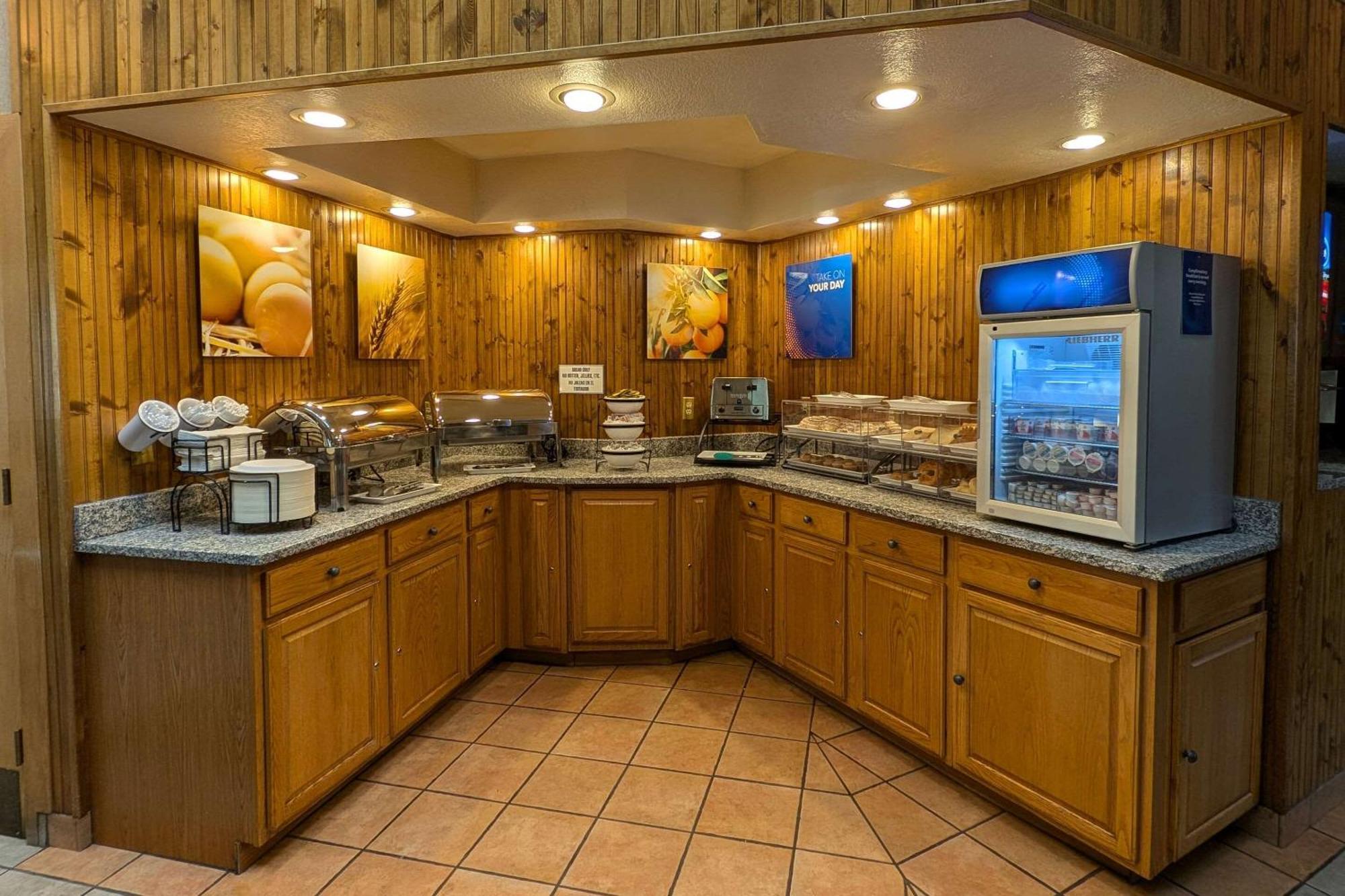 Inn Comfort Near Vail Beaver Creek 2*
