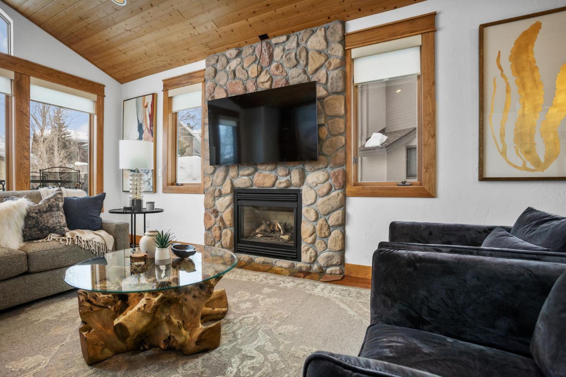 Air Conditioning & Heated Garage, Walking Distance To Steamboat Resort, Single Family *