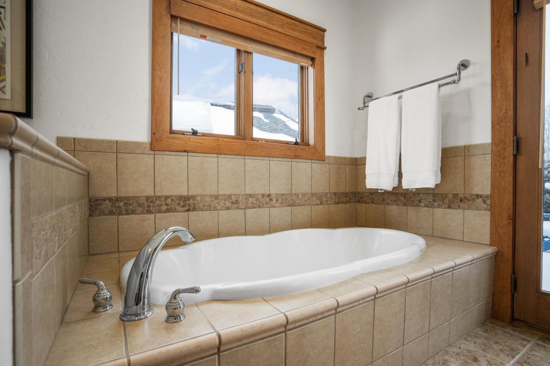 Air Conditioning & Heated Garage, Walking Distance To Steamboat Resort, Single Family Holiday home Steamboat Springs