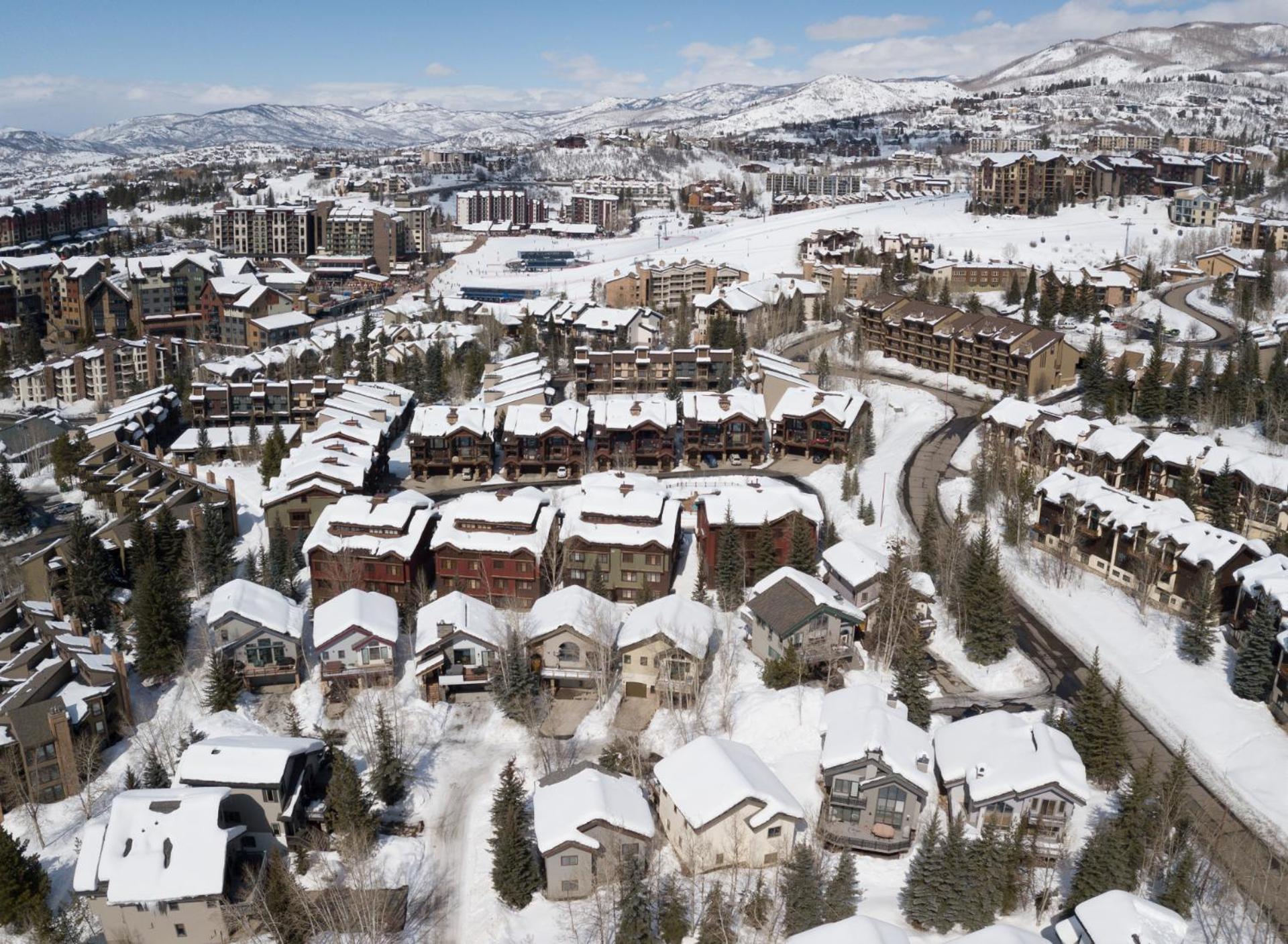 Air Conditioning & Heated Garage, Walking Distance To Steamboat Resort, Single Family *