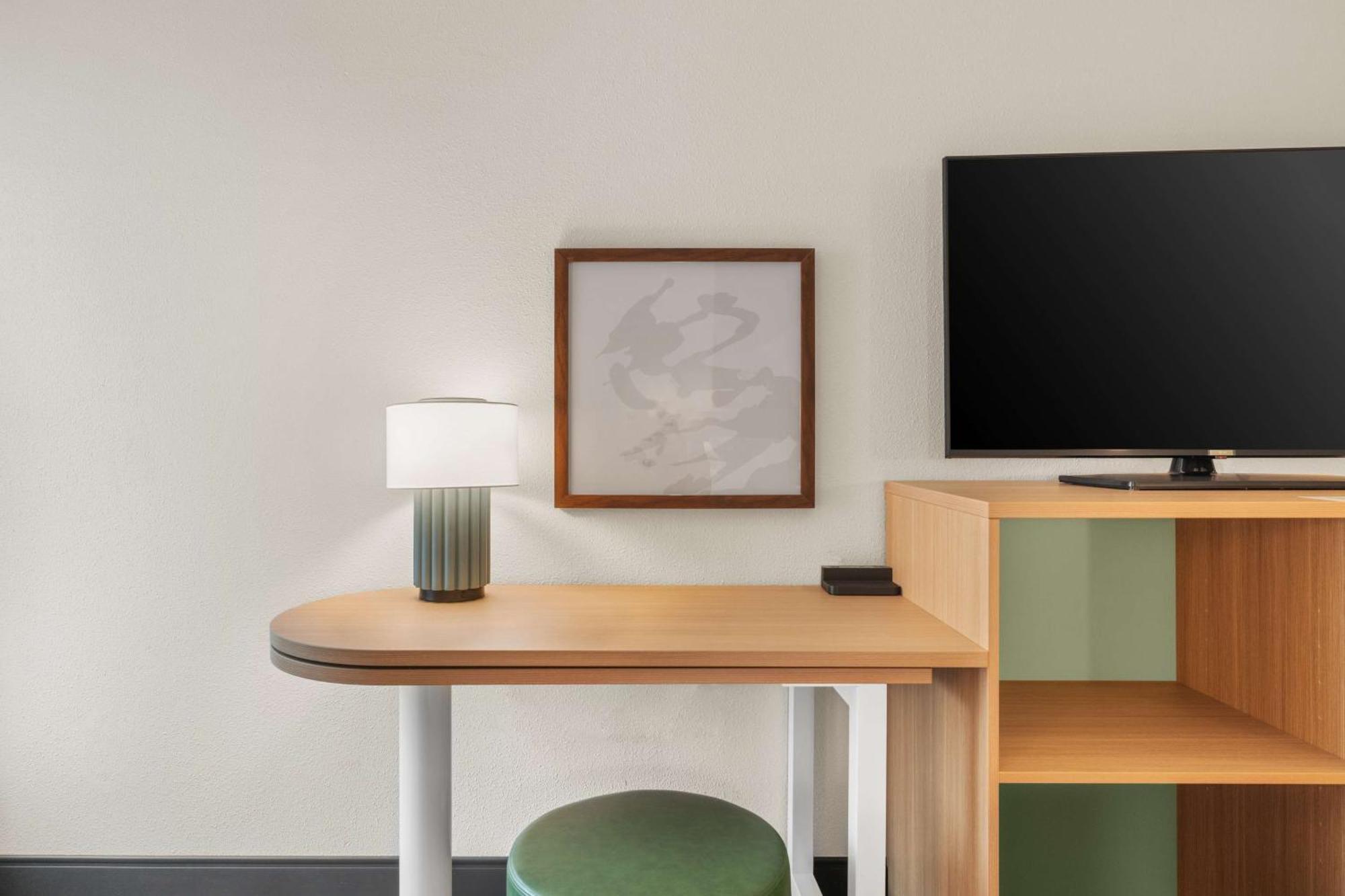Spark By Hilton I 25 Central 3*