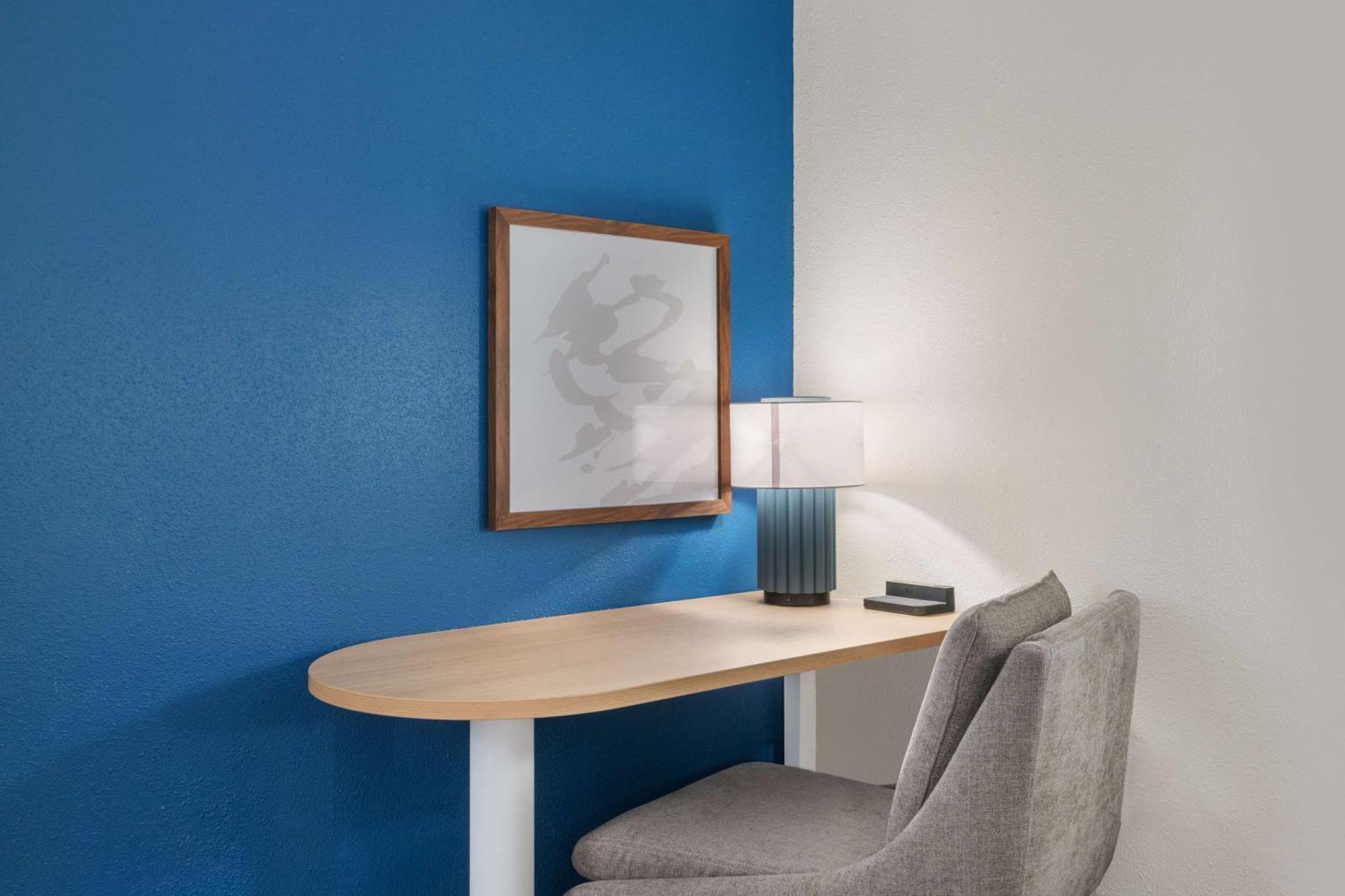 Hotel Spark By Hilton I 25 Central Colorado Springs