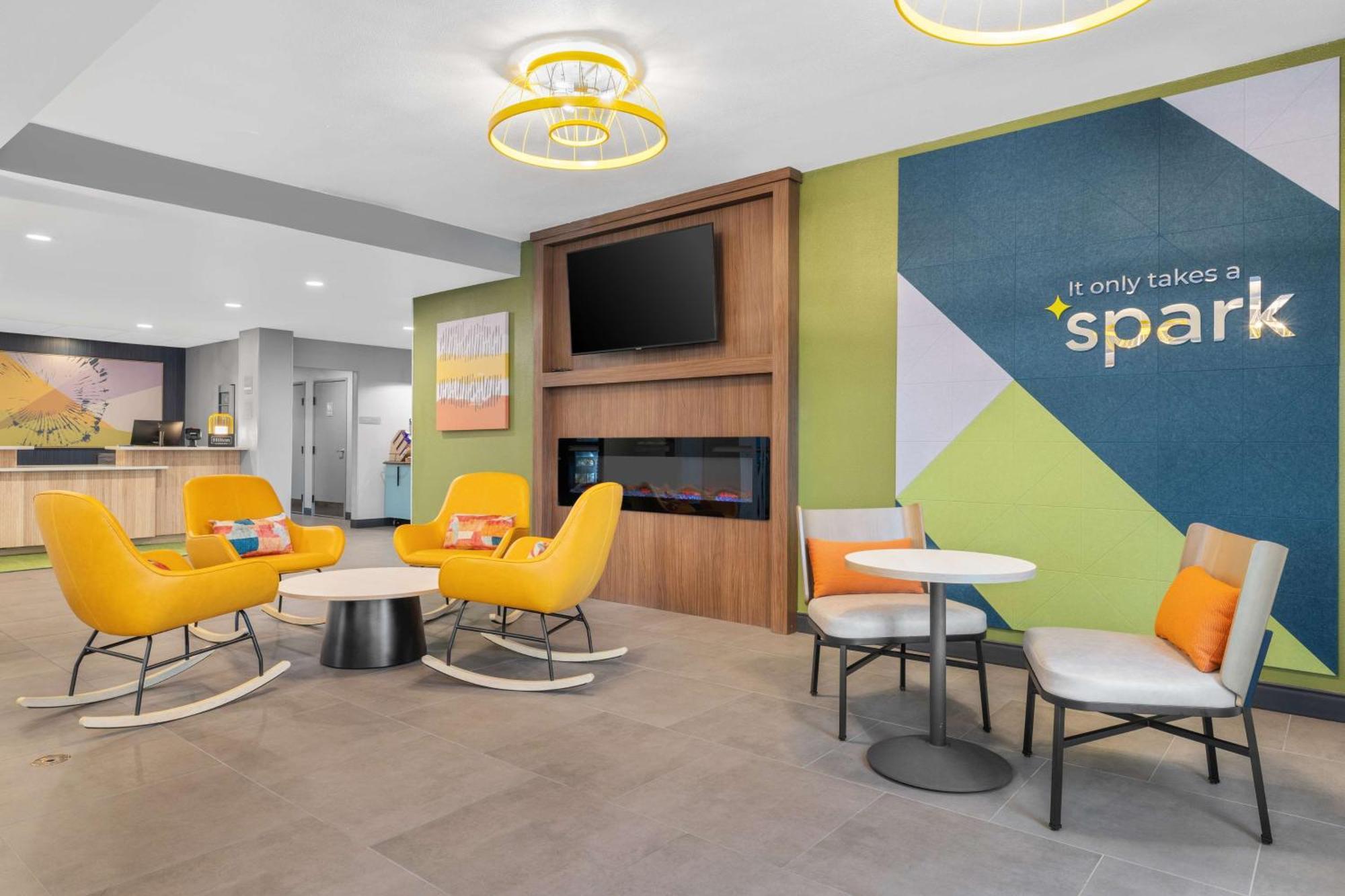 Spark By Hilton I 25 Central Hotel