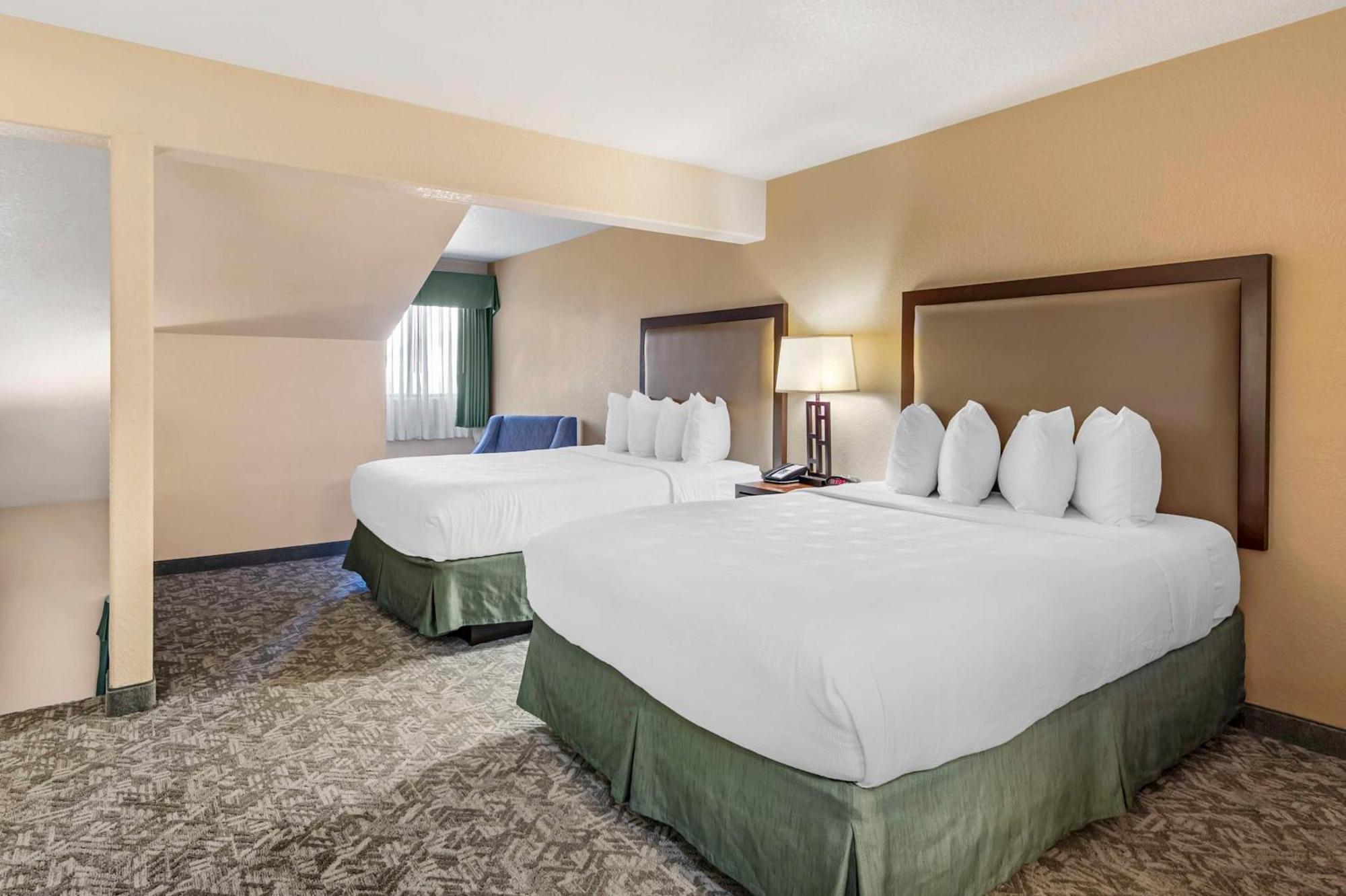 Hotel Western Vail Airport 4*