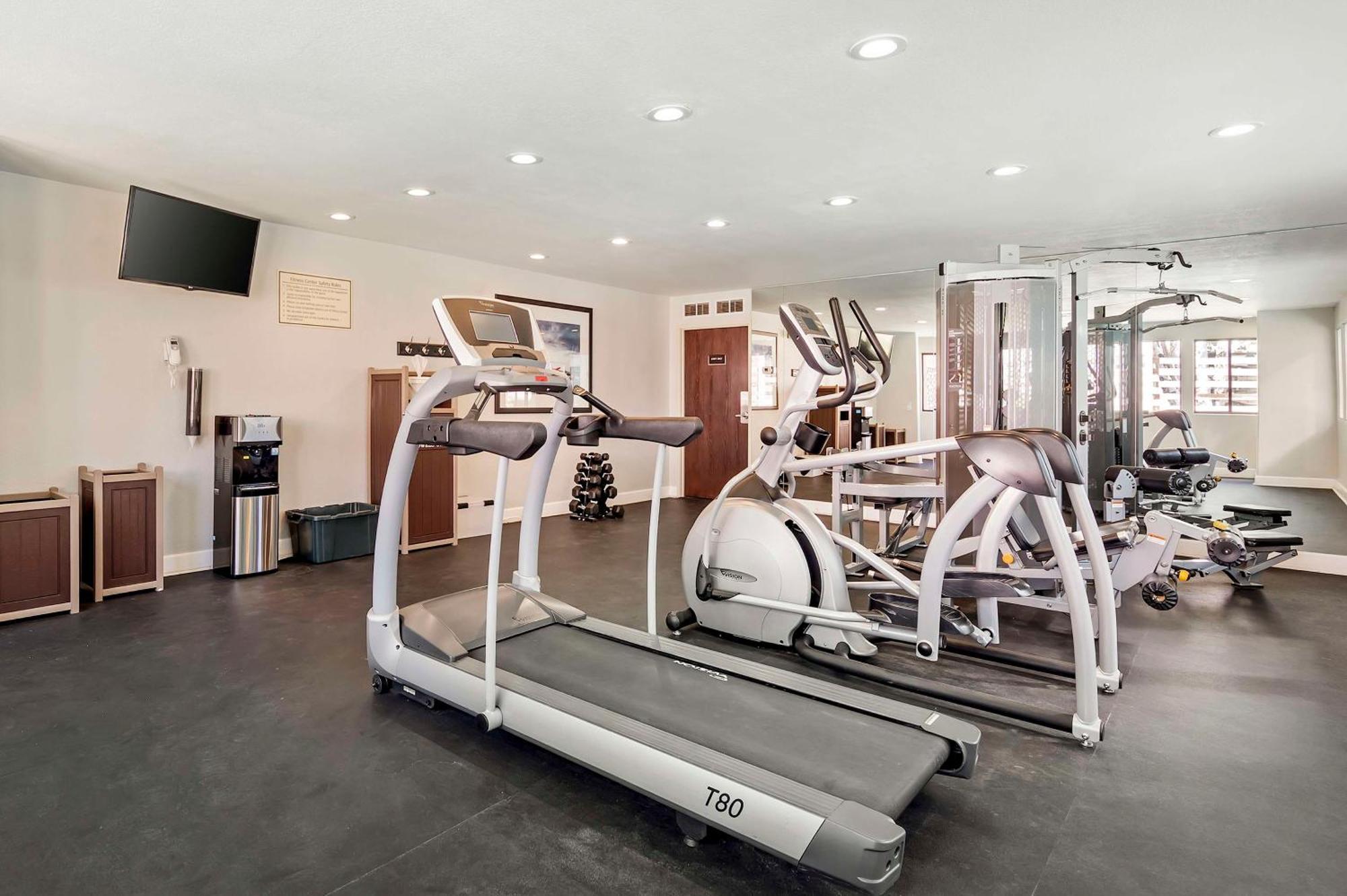 Western Vail Airport Hotel 4*
