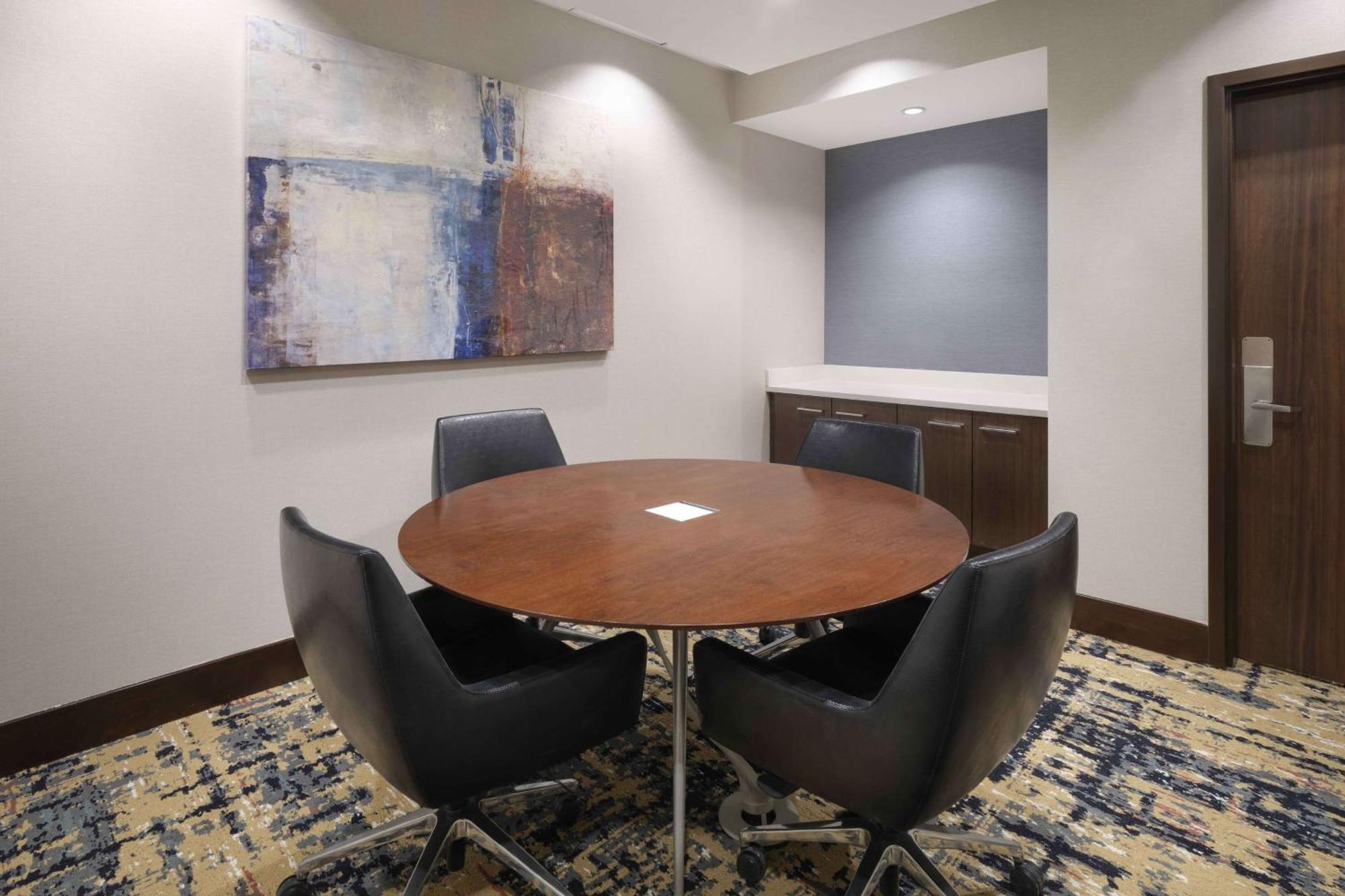 Homewood Suites- Downtown Convention Center 3*