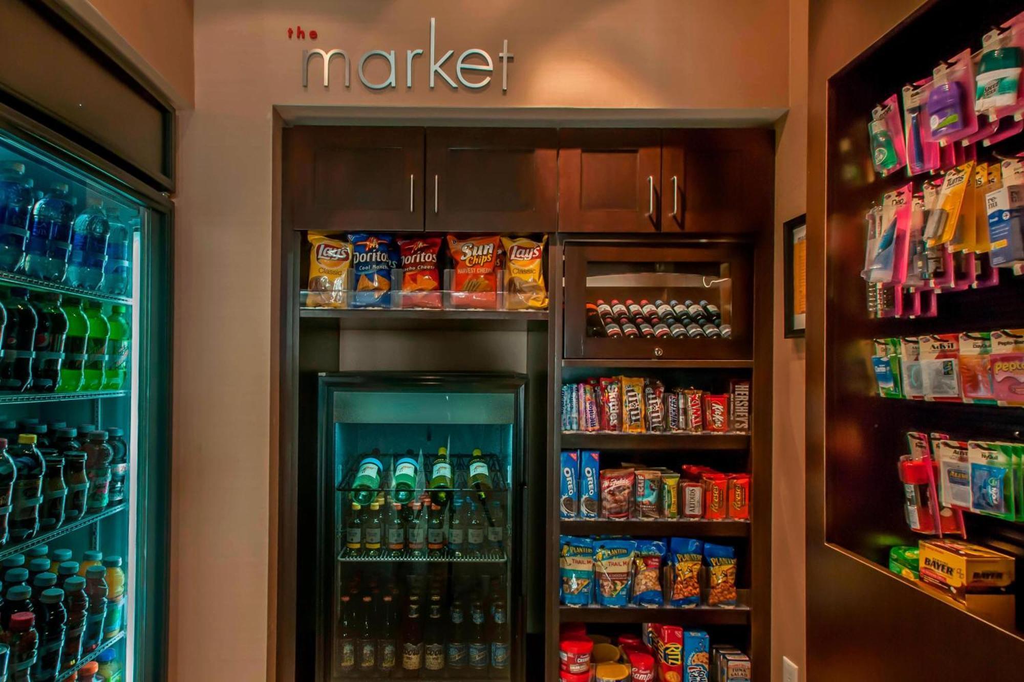 Cherry Creek Hotel 3*