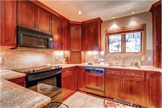 Woods Manor #302-a - Close To Main Street - Access To Indoor Hot Tub And Shuttle Holiday home Breckenridge