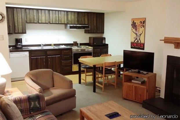 Aparthotel Mile Haus By Copper Vacations 3*