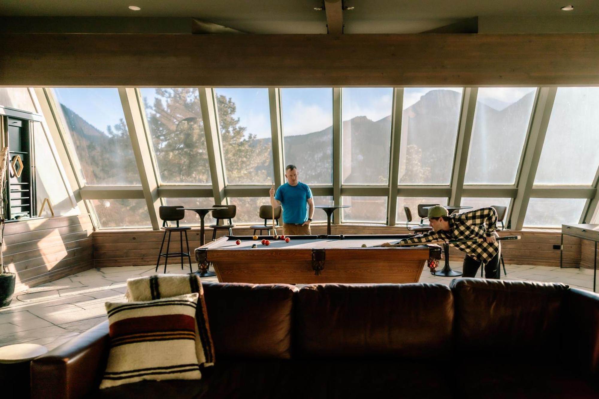 Casa De Cristal-epic Views-hottub-sauna-sleeps 10-luxury Linens-stocked Kitchen Holiday home