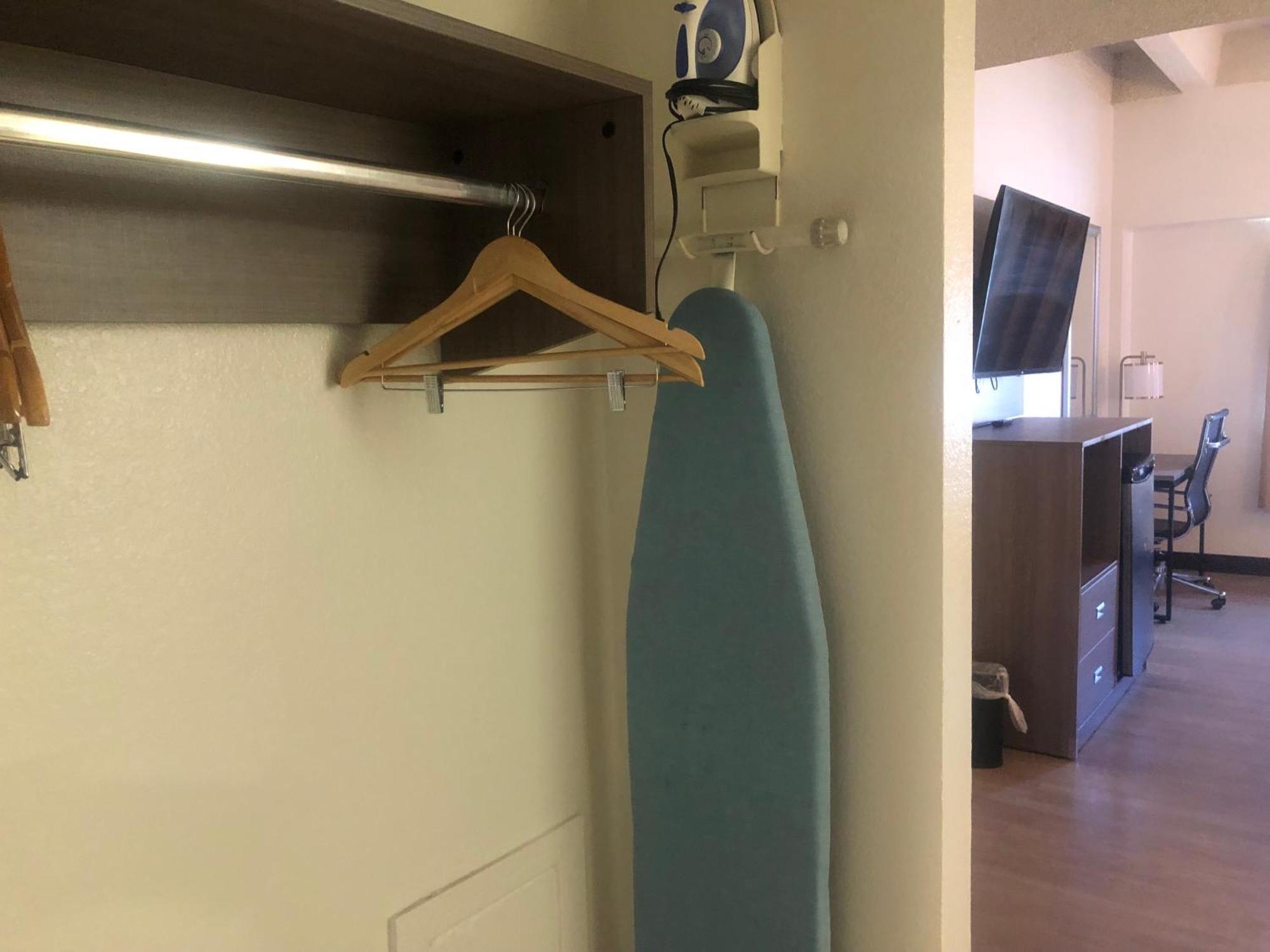 Budget Downtown 2*
