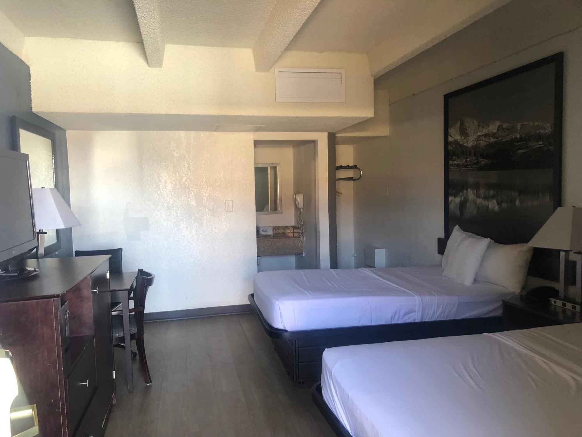 Budget Downtown Hotel 2*