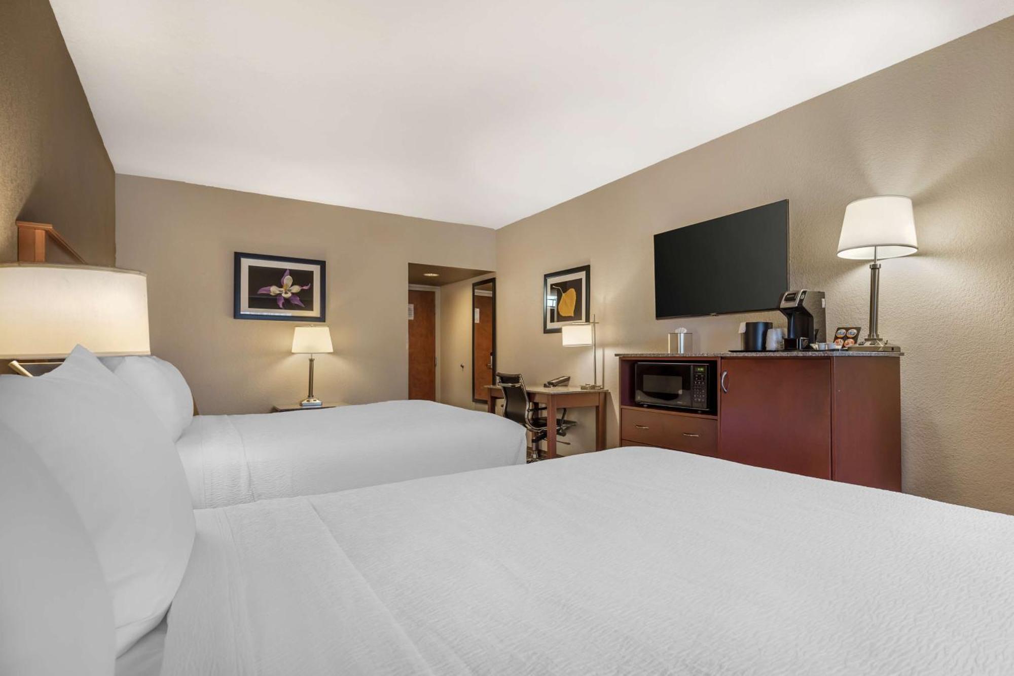 Western Peak Vista & Hotel