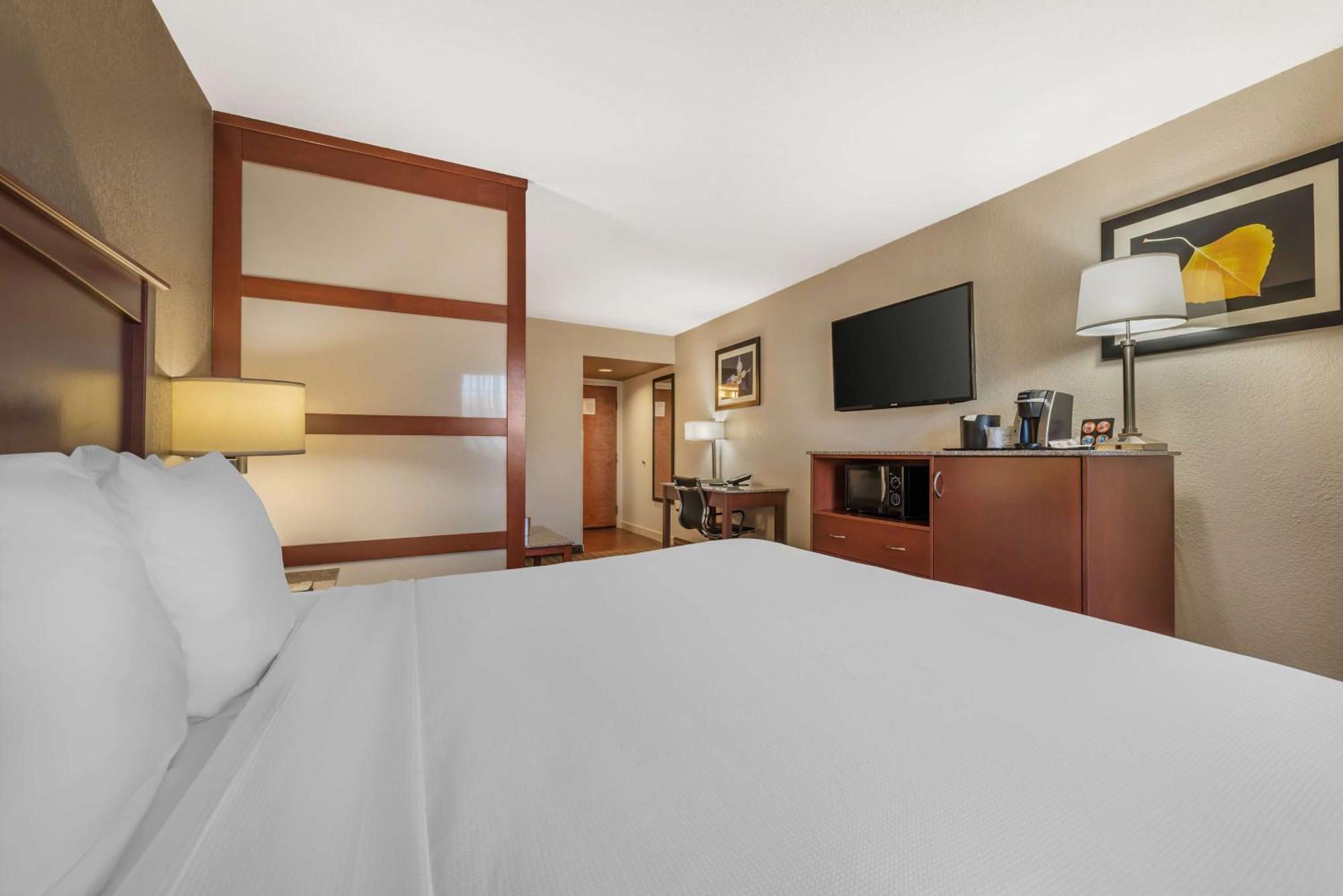 Hotel Western Peak Vista & 3*