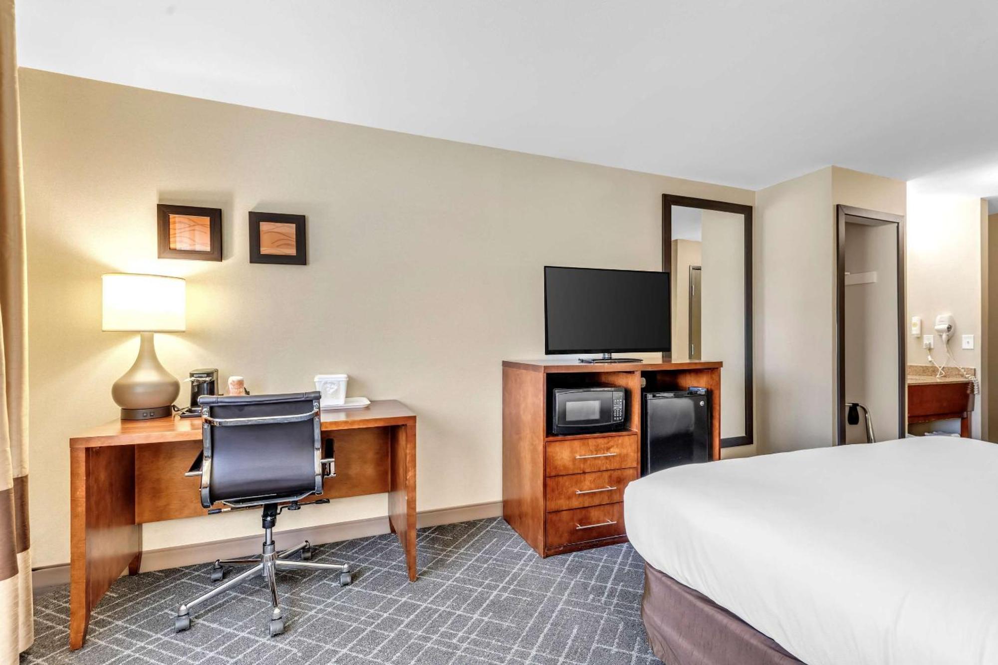 Comfort Denver West Arvada Station Wheat Ridge