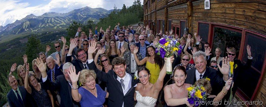 The At Lodge
