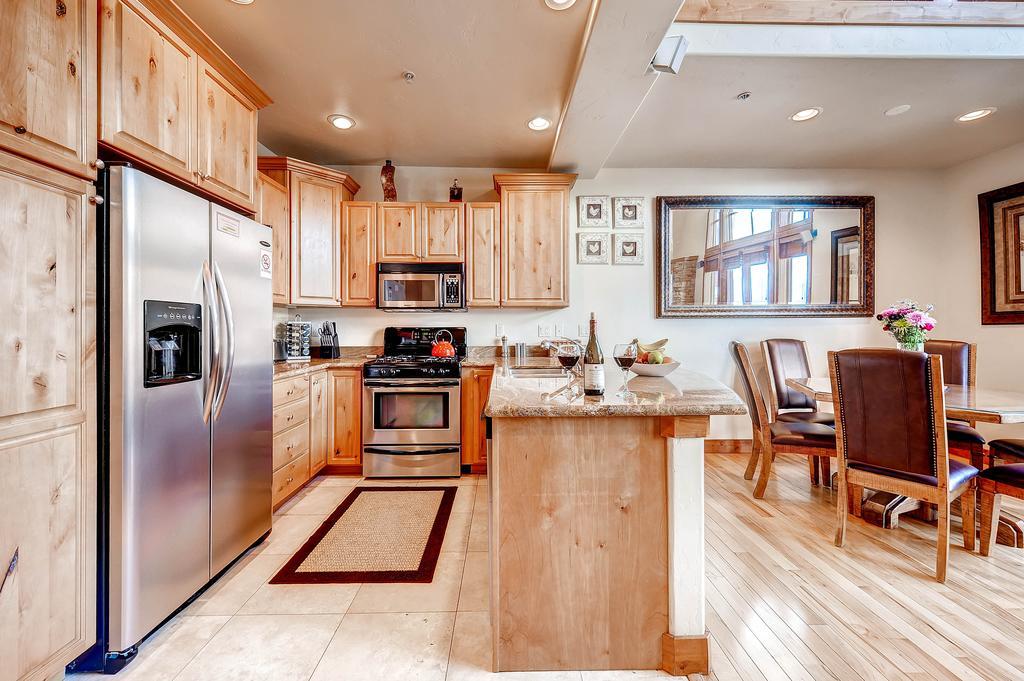 Three-bedroom Townhome In At Antler's Gulch *