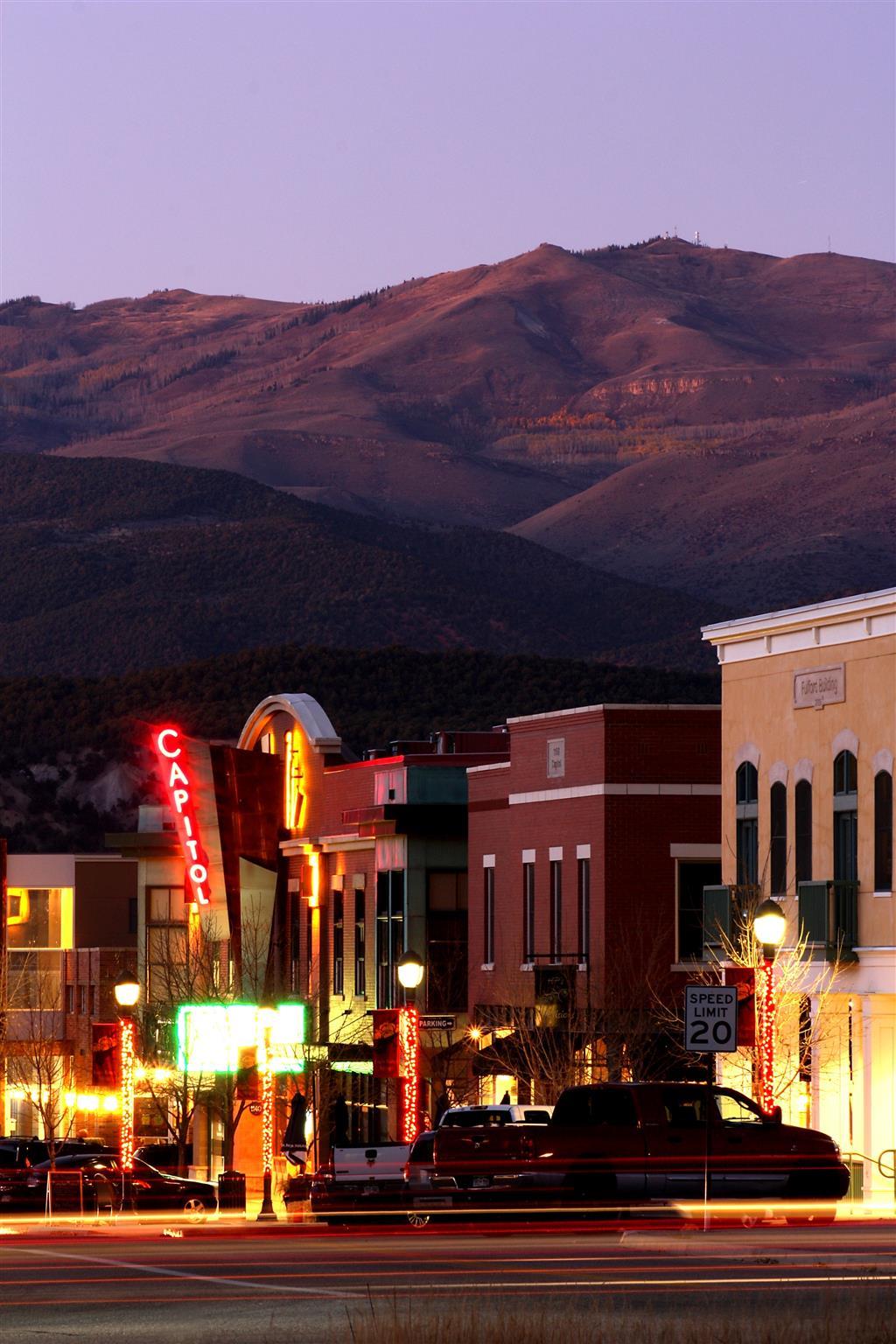 Western Vail Airport Hotel