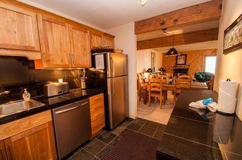 Snowdance Hotel *
