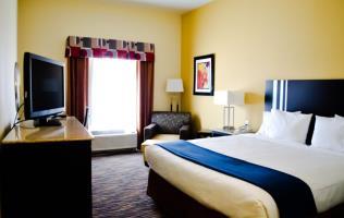 Express & Denver North - By Ihg Thornton