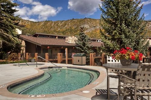Stonebridge Hotel