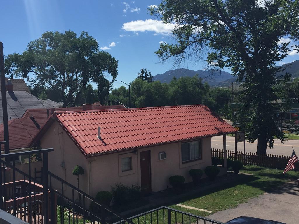 Garden Of The Gods Motel 2*