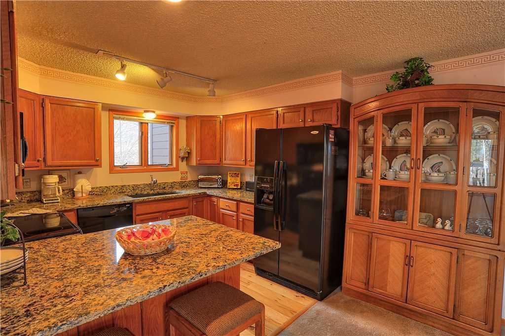 Woods Manor #302-a - Close To Main Street - Access To Indoor Hot Tub And Shuttle