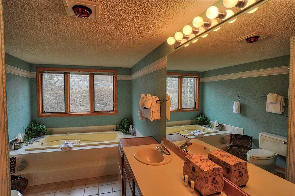 Woods Manor #302-a - Close To Main Street - Access To Indoor Hot Tub And Shuttle Breckenridge