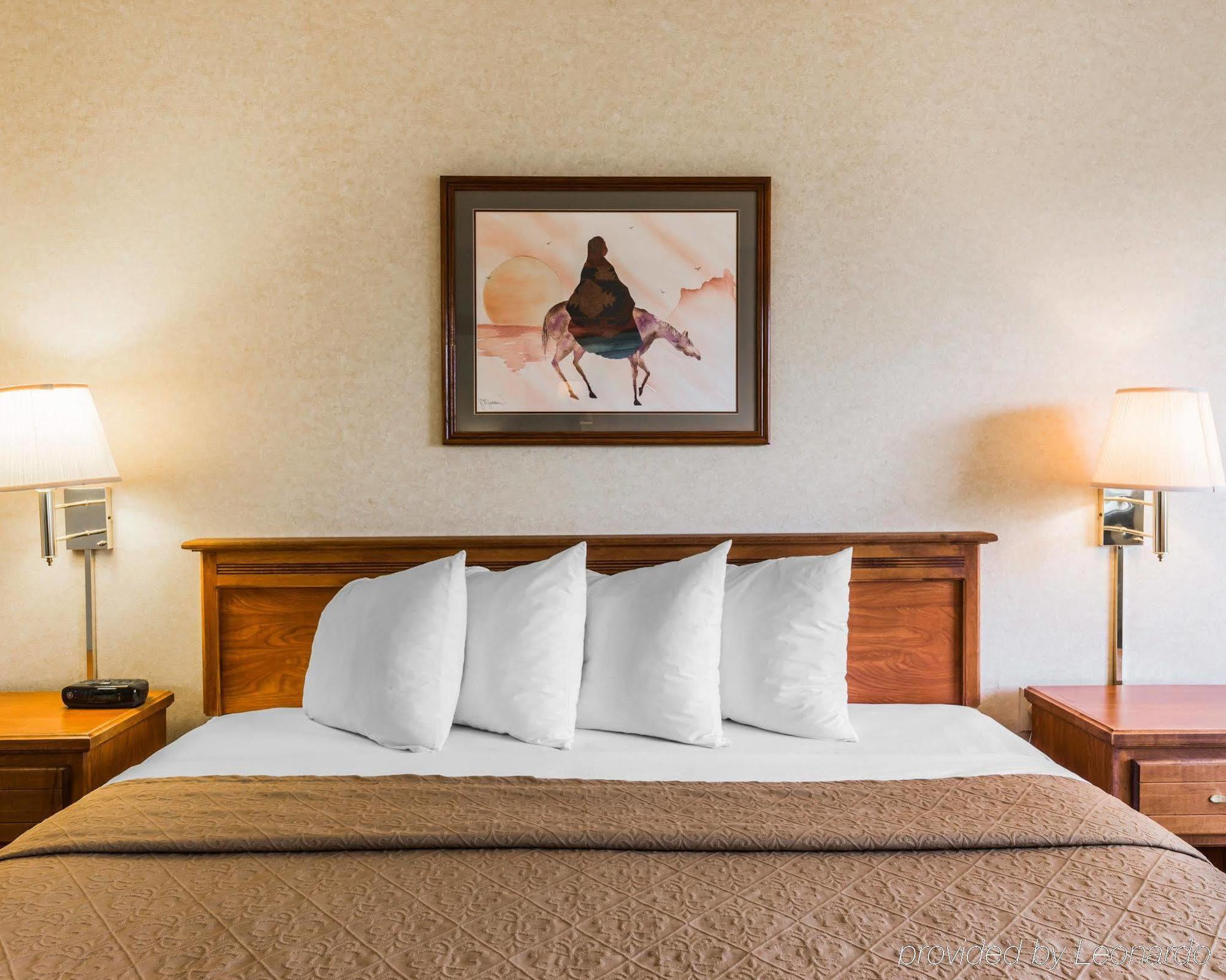 Hotel Quality & - Black Canyon Area 2*