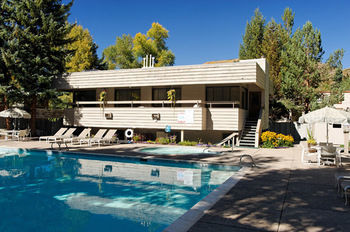 Hotel Chateau Eau Claire & Roaring Fork By Frias