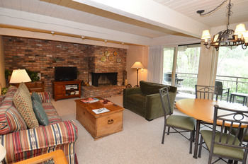 Chateau Eau Claire & Roaring Fork By Frias Hotel 4*