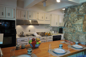 Chateau Eau Claire & Roaring Fork By Frias Aspen