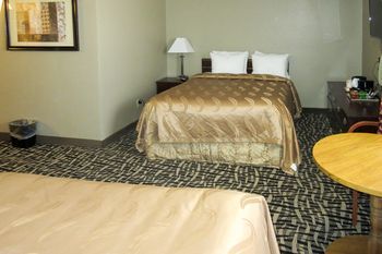 Quality Inn Lamar