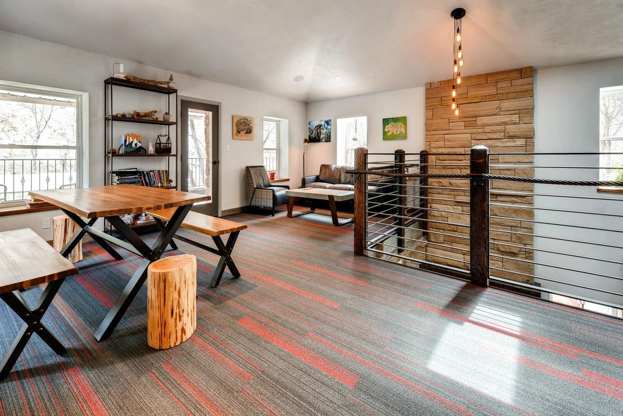 A-lodge Lodge *