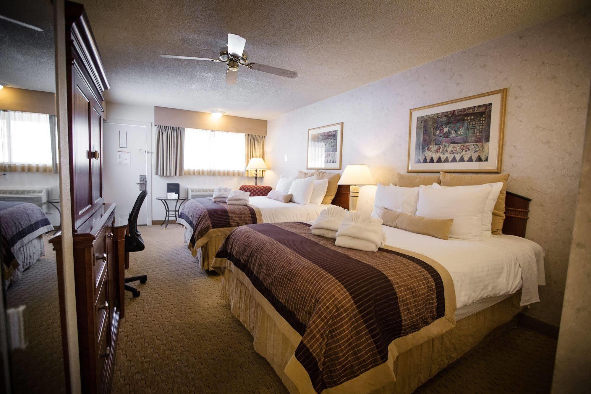 Twin Peaks & Hot Springs Hotel Ouray