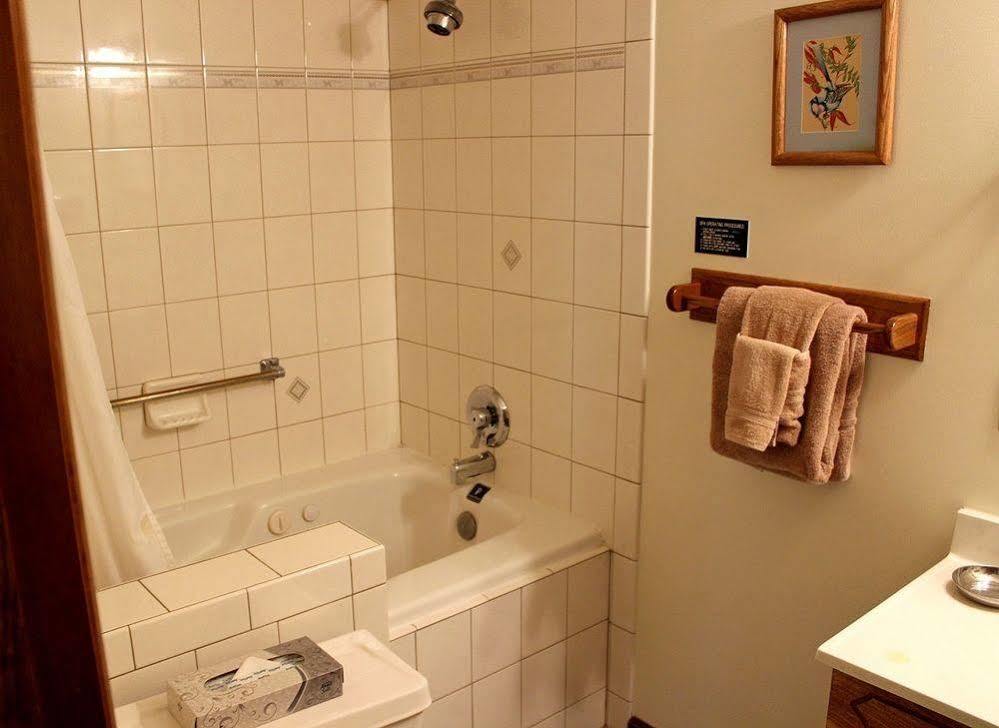 Sunnyside Knoll Hotel 3*