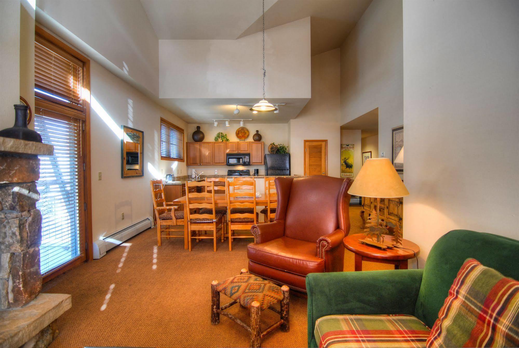 Lodge Zephyr Mountain Winter Park
