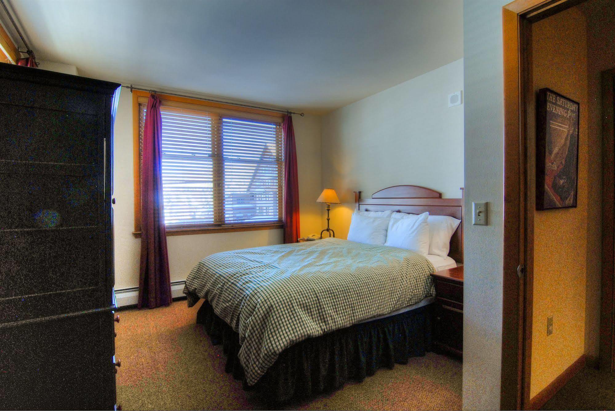 Lodge Zephyr Mountain Winter Park