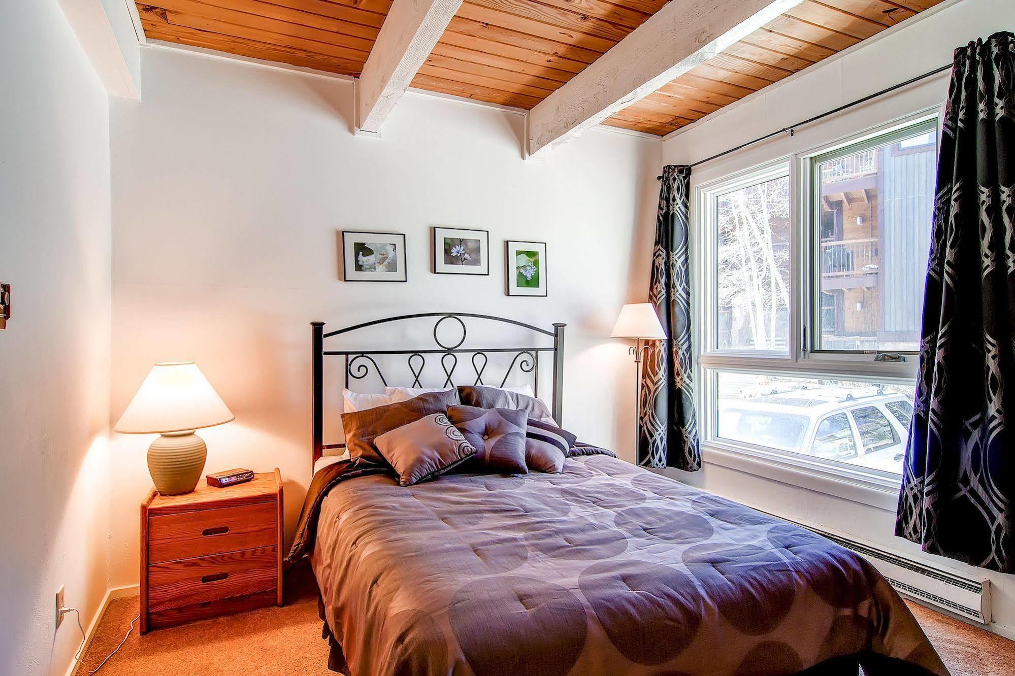 Hotel Sundowner By Country 3*