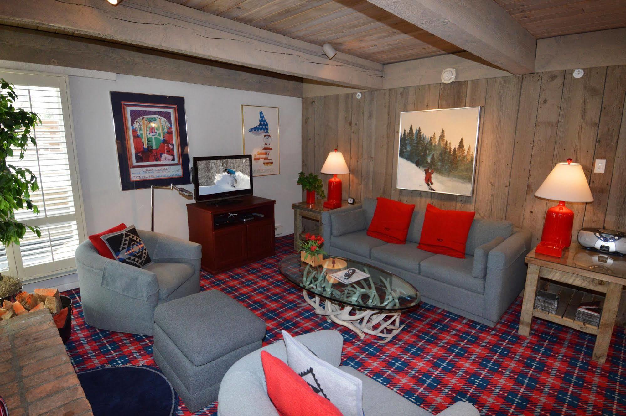 Hotel Chateau Eau Claire & Roaring Fork By Frias