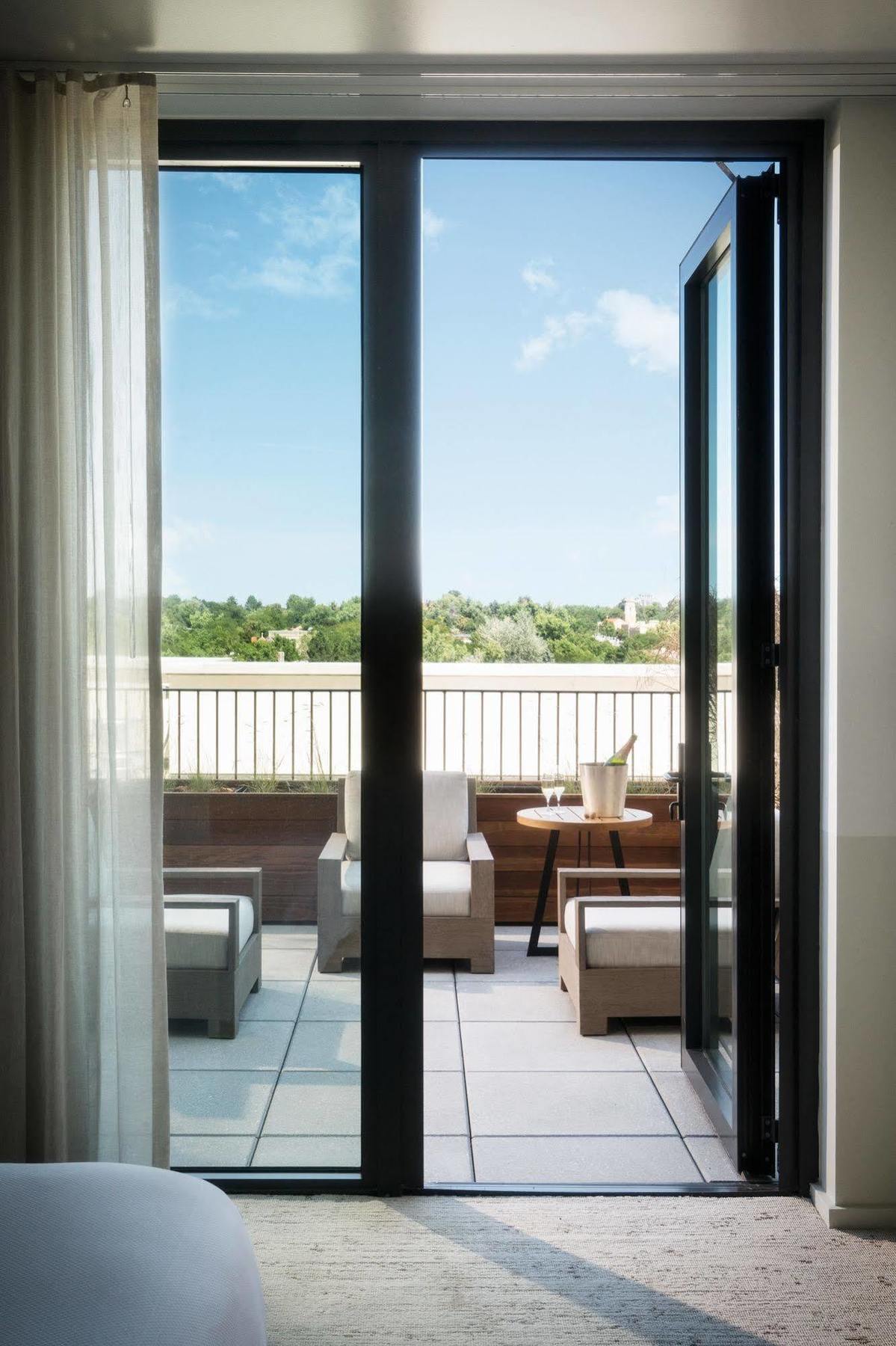 Halcyon - A In Cherry Creek 4*