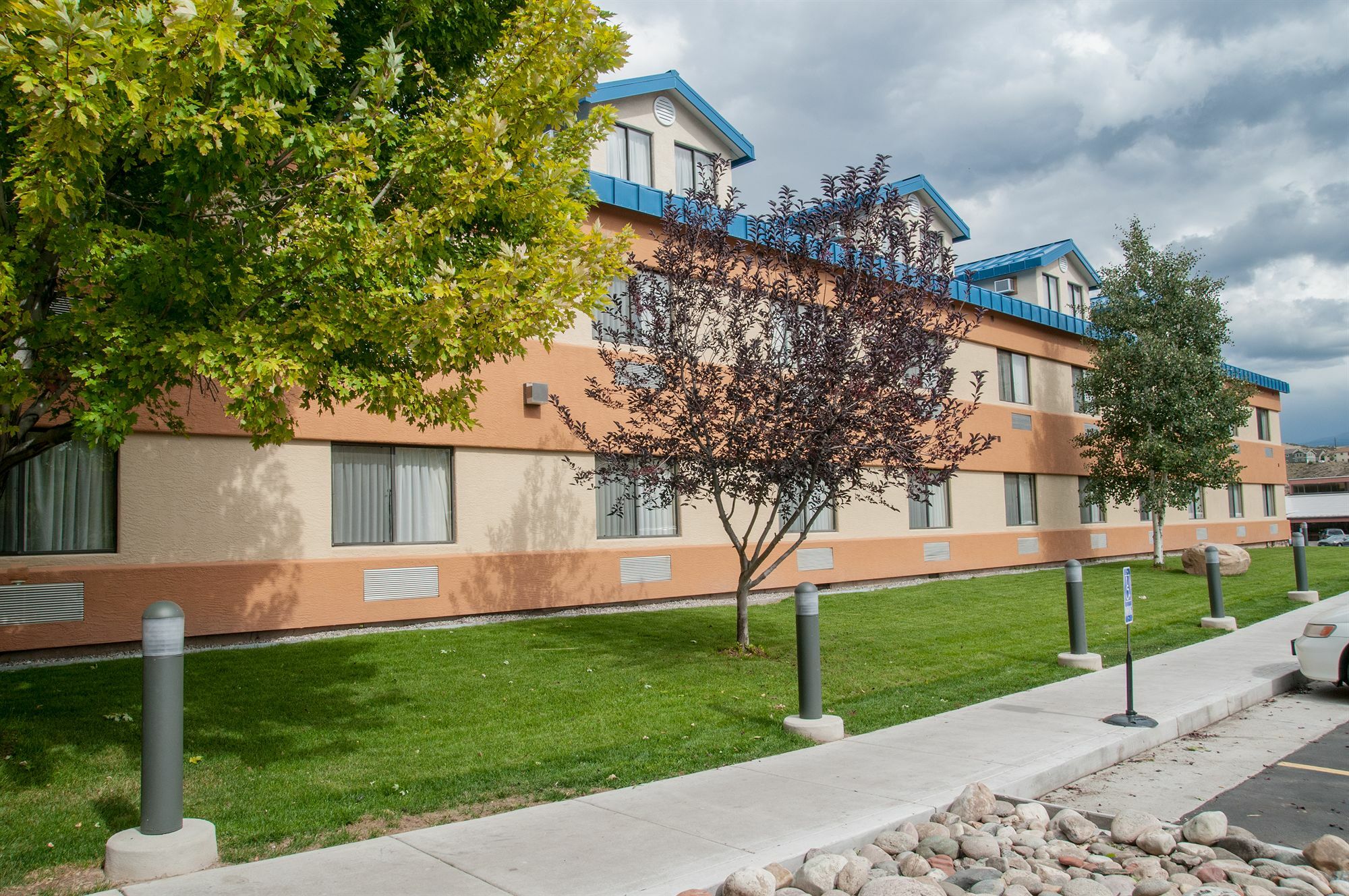 Western Vail Airport Hotel