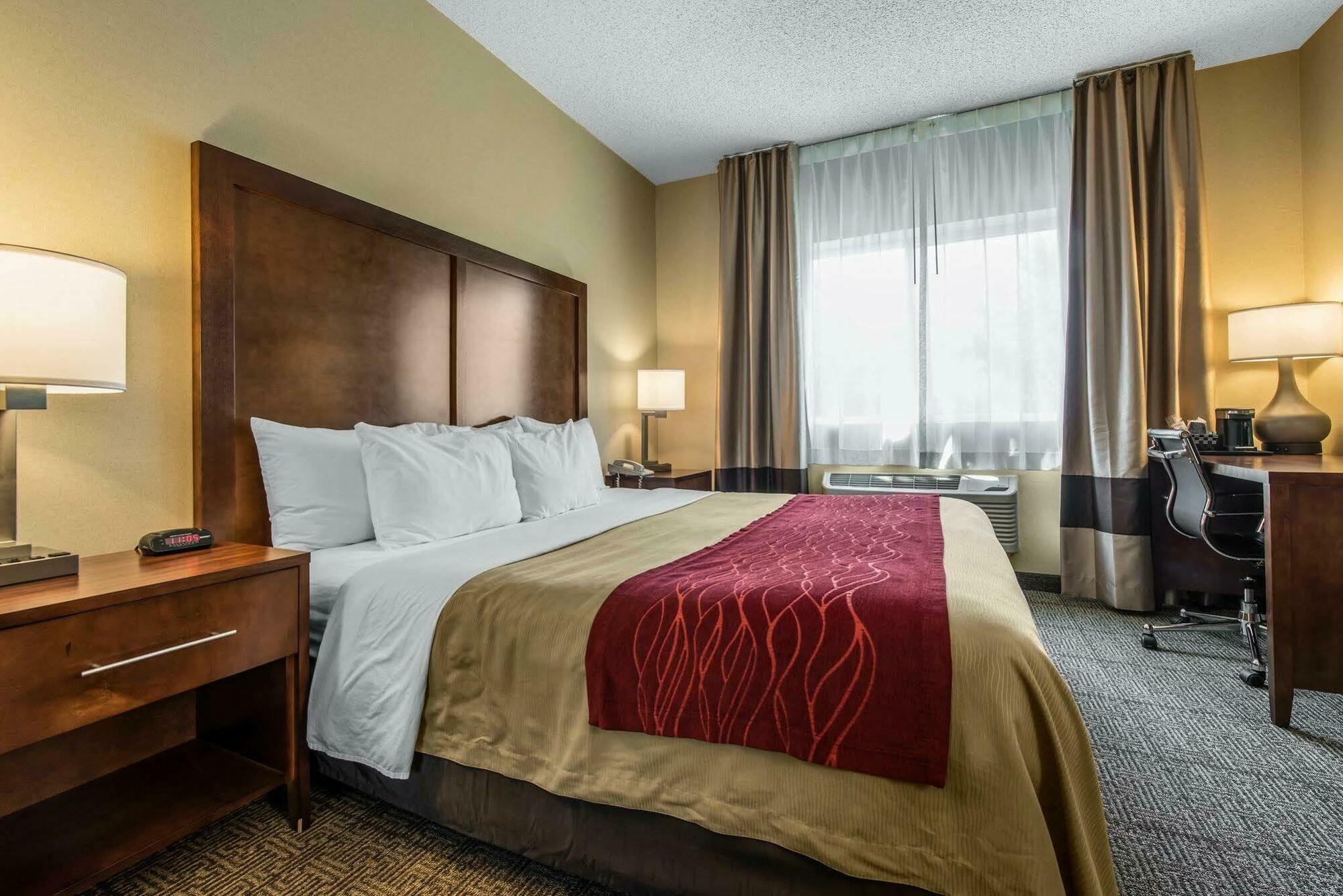 Comfort Denver West Arvada Station 2*